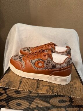 Coach Ladies Sneakers new Size